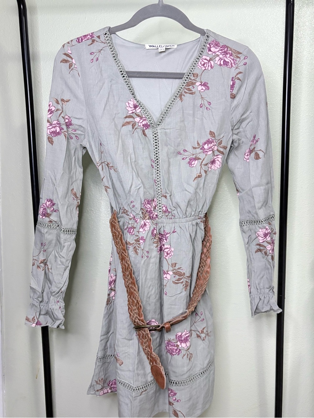 EUC WallFlower Heather Gray Floral Lace Trim Belted Long Sleeve Dress Size S